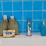 Capresella Luxury * كابري